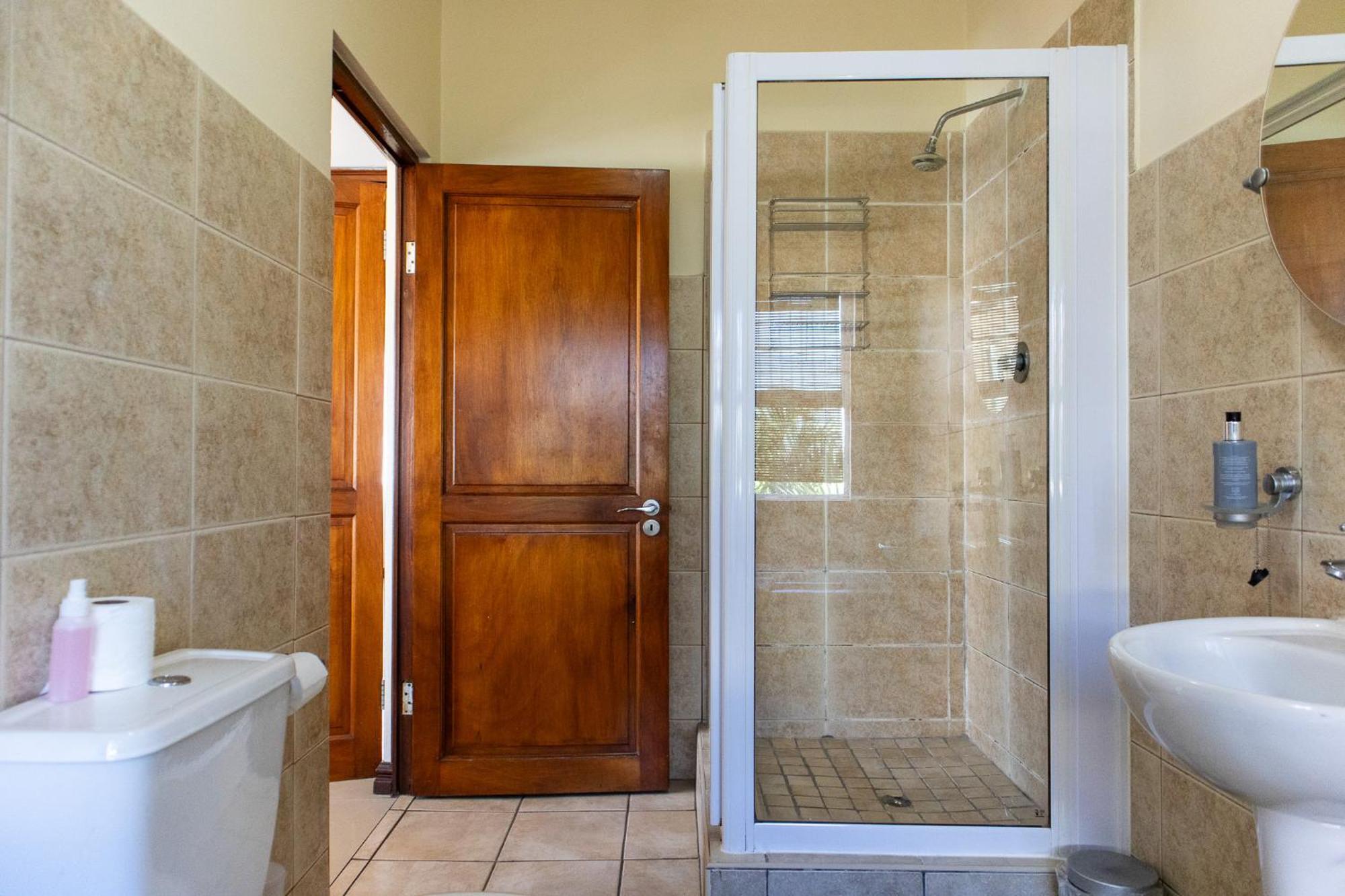305 Guest House Amanzimtoti Exterior photo