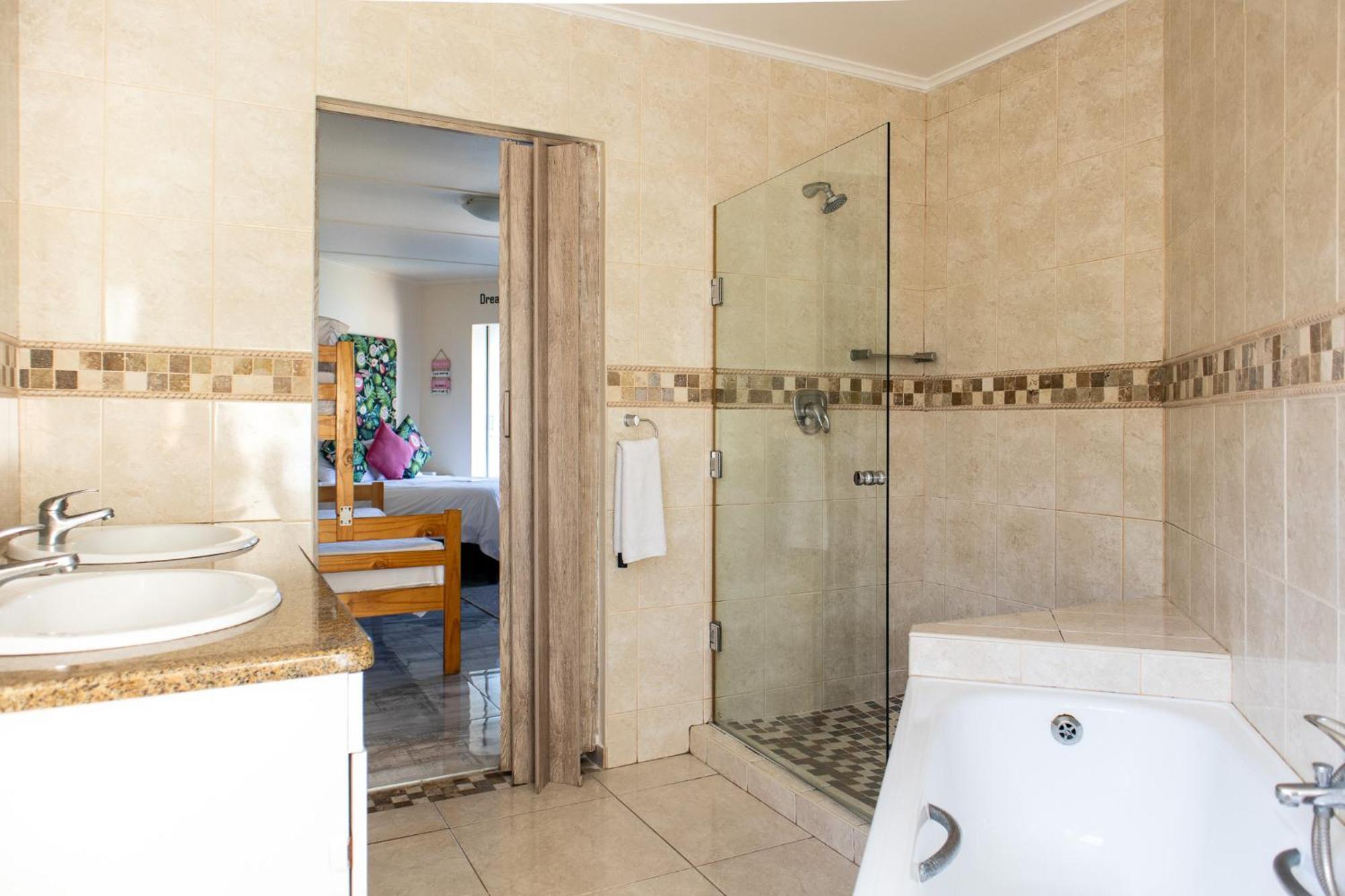 305 Guest House Amanzimtoti Exterior photo