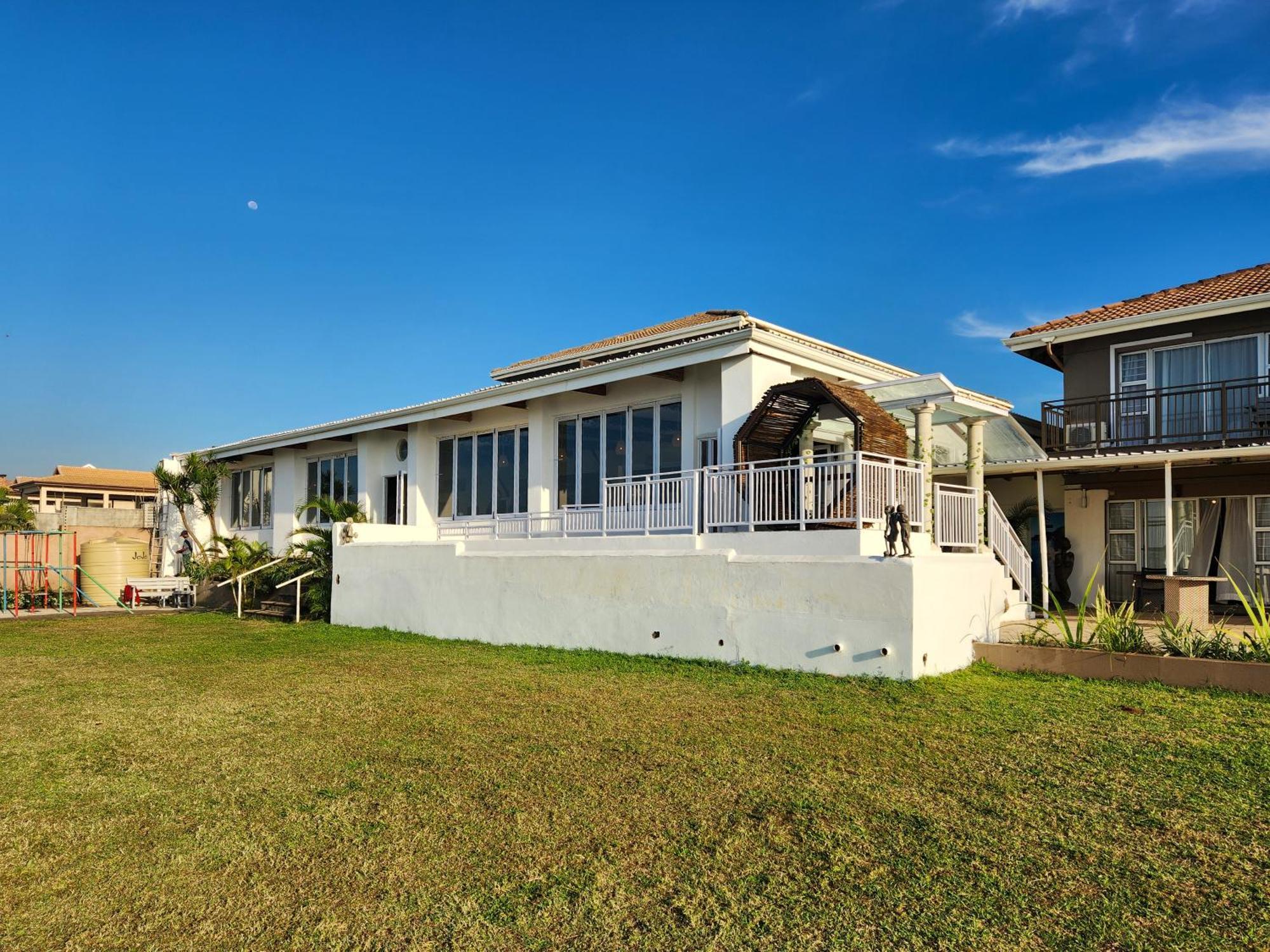 305 Guest House Amanzimtoti Exterior photo